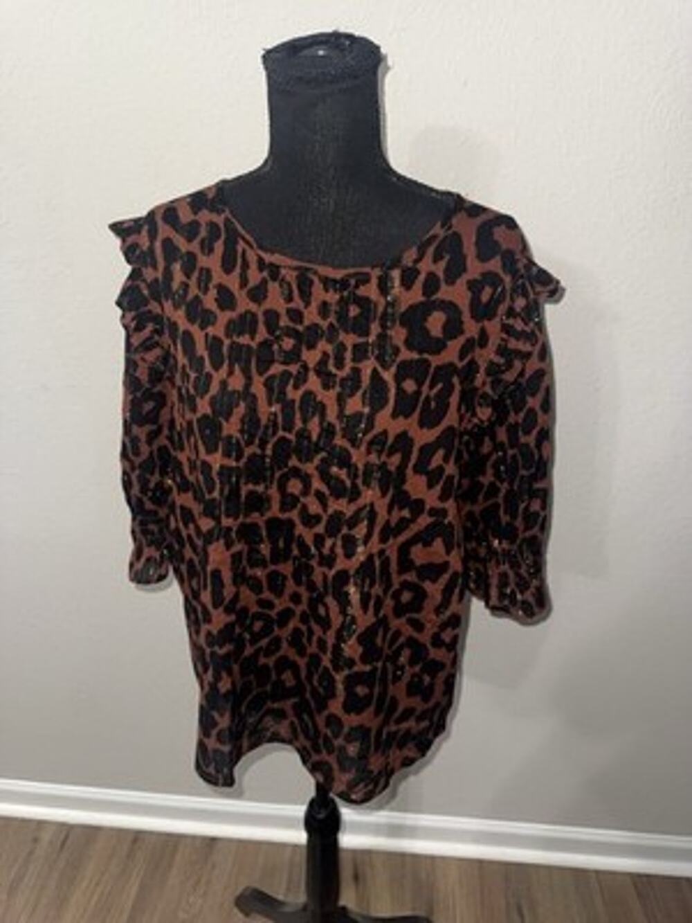 LOFT Women Top Large Leopard Animal Print Metallic Gold Thread Ruffle Sleeve L